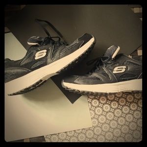 SKECHERS LIGHTWEIGHT FLEXSOLE BLACK N WHITE